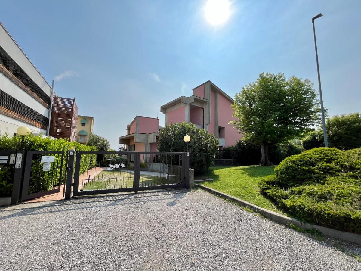 Residence Virgilio ซีร์มิโอเน ภายนอก รูปภาพ