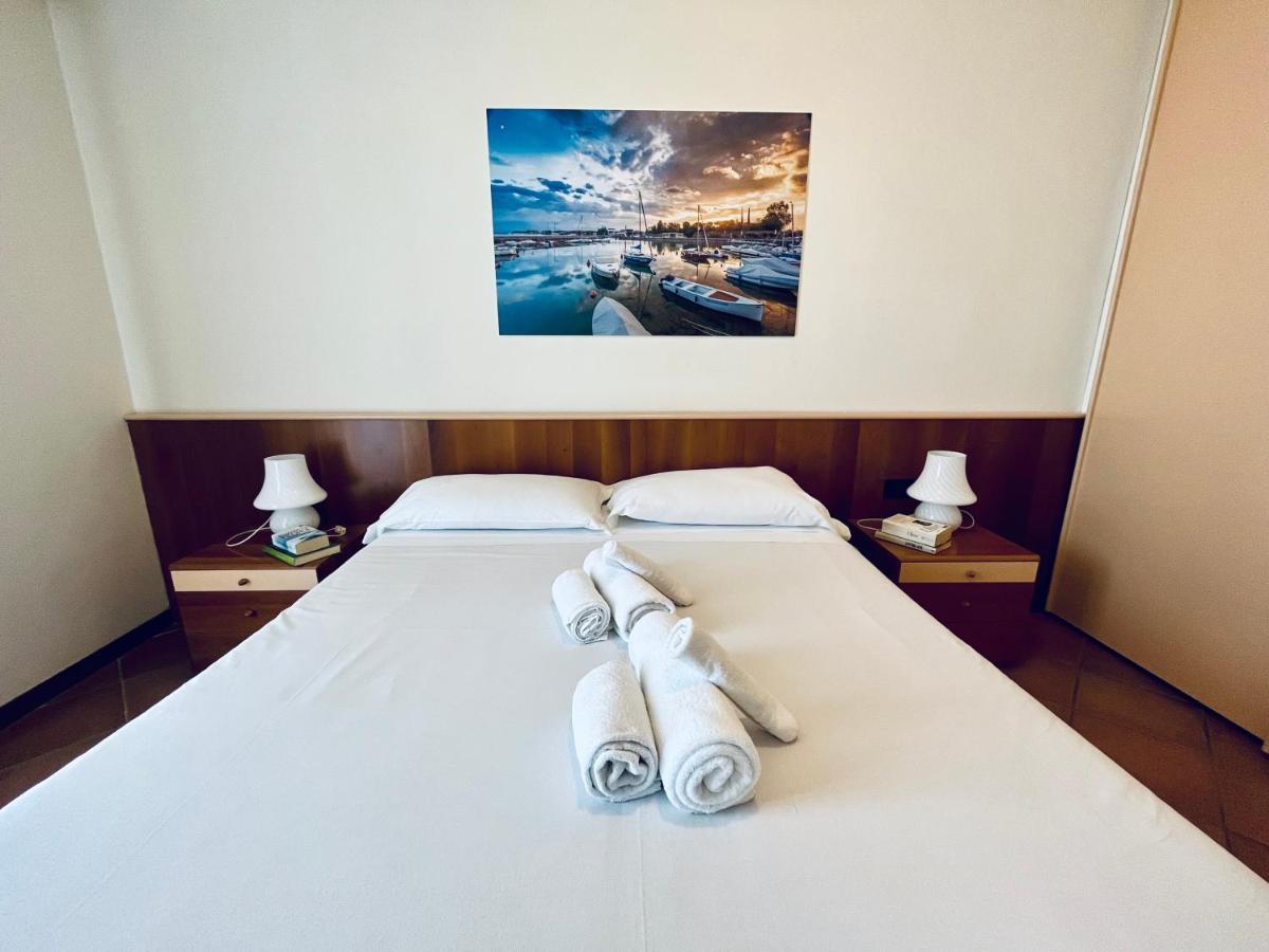 Residence Virgilio ซีร์มิโอเน ภายนอก รูปภาพ