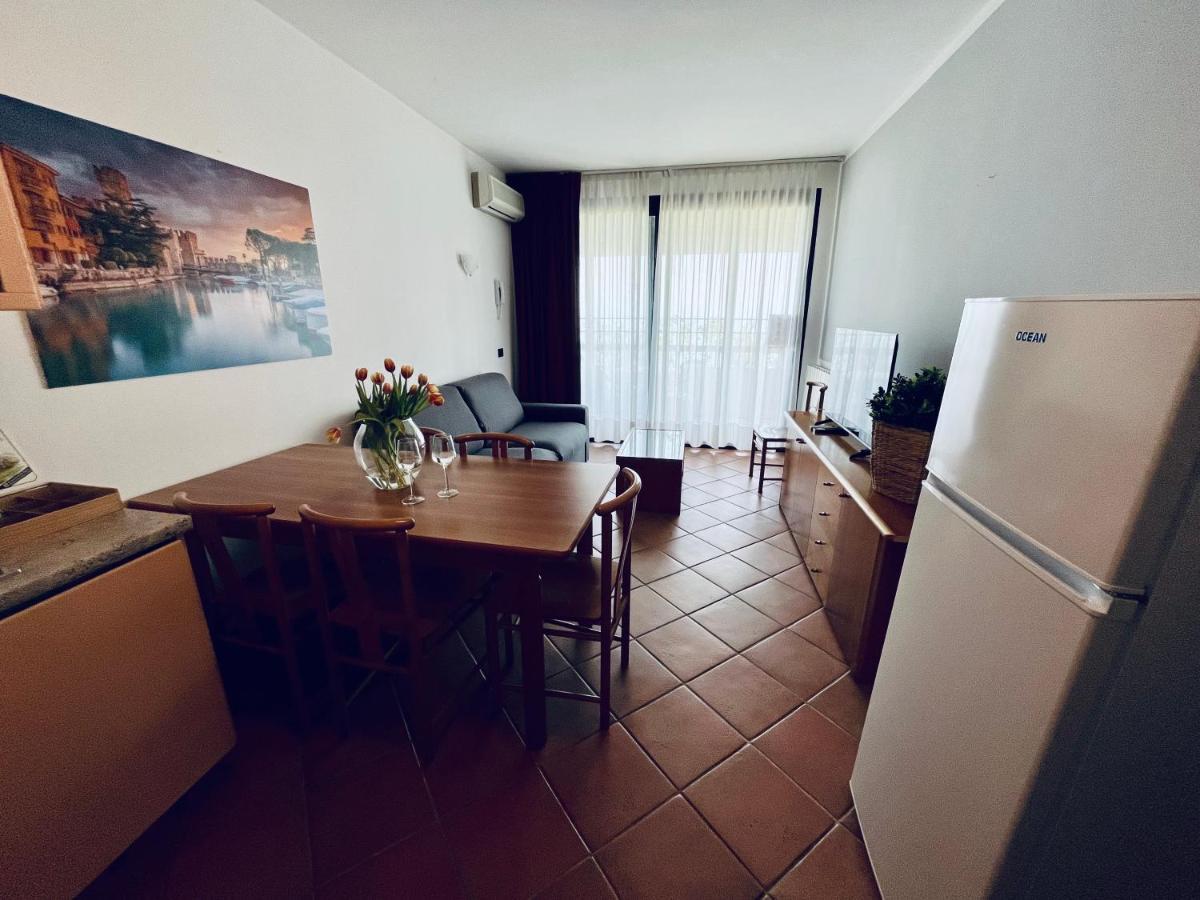 Residence Virgilio ซีร์มิโอเน ภายนอก รูปภาพ