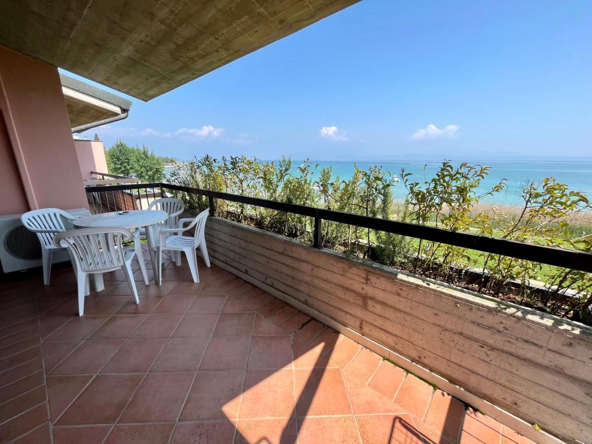 Residence Virgilio ซีร์มิโอเน ภายนอก รูปภาพ