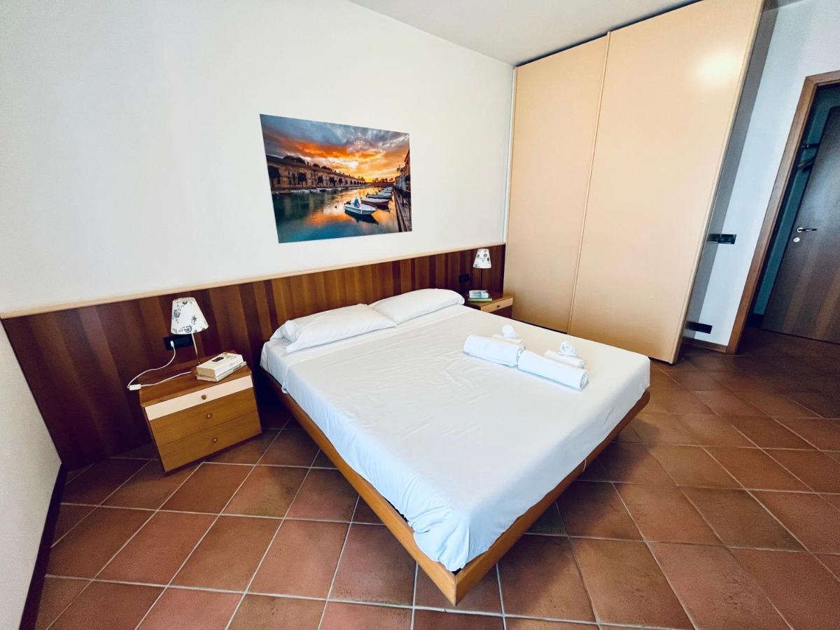 Residence Virgilio ซีร์มิโอเน ภายนอก รูปภาพ