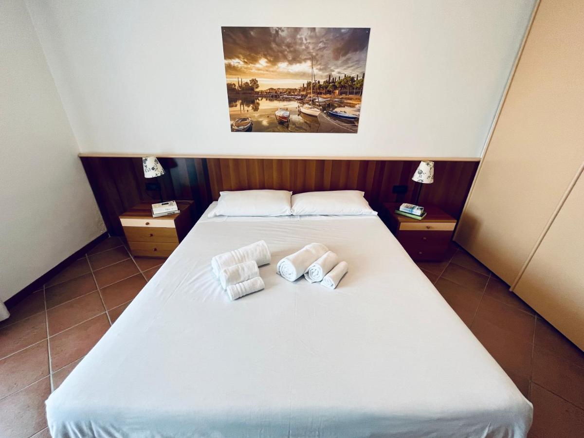 Residence Virgilio ซีร์มิโอเน ภายนอก รูปภาพ