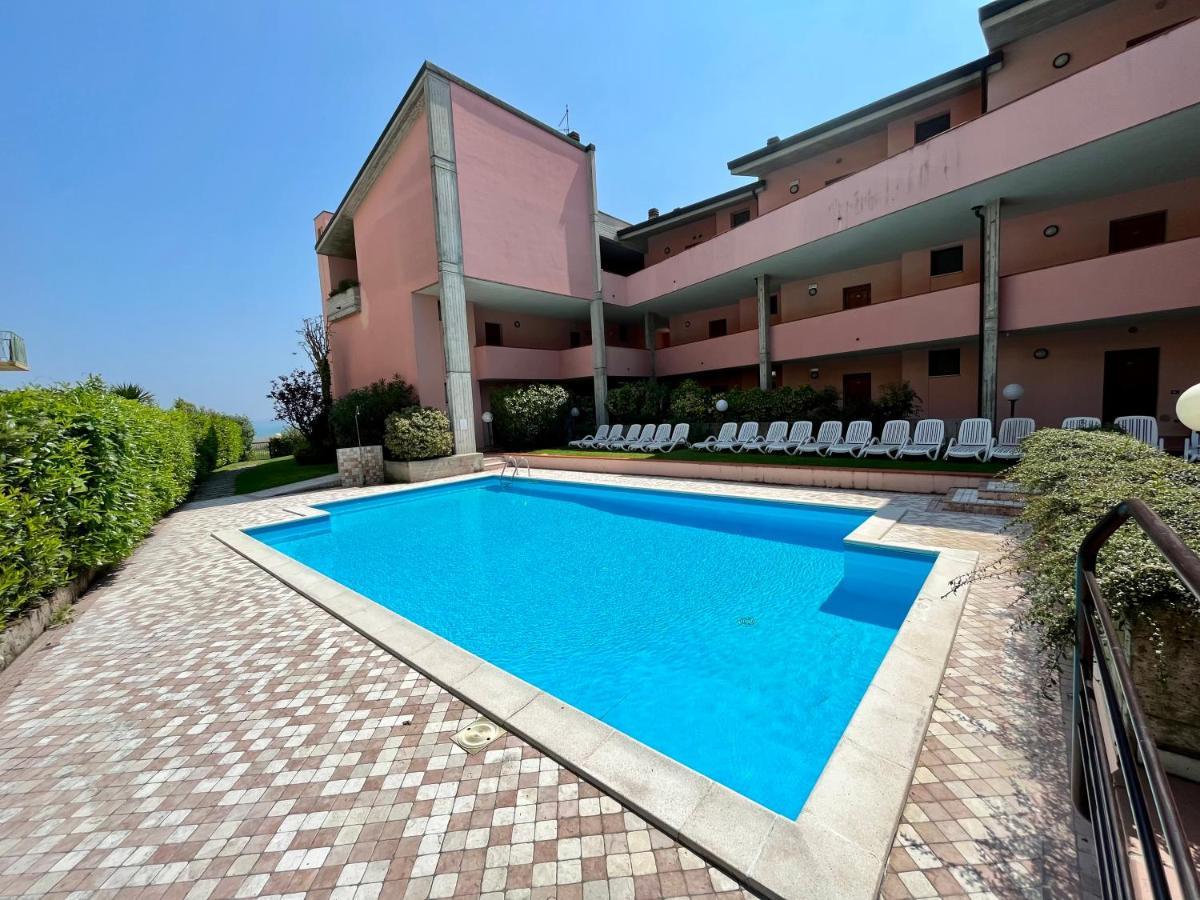 Residence Virgilio ซีร์มิโอเน ภายนอก รูปภาพ