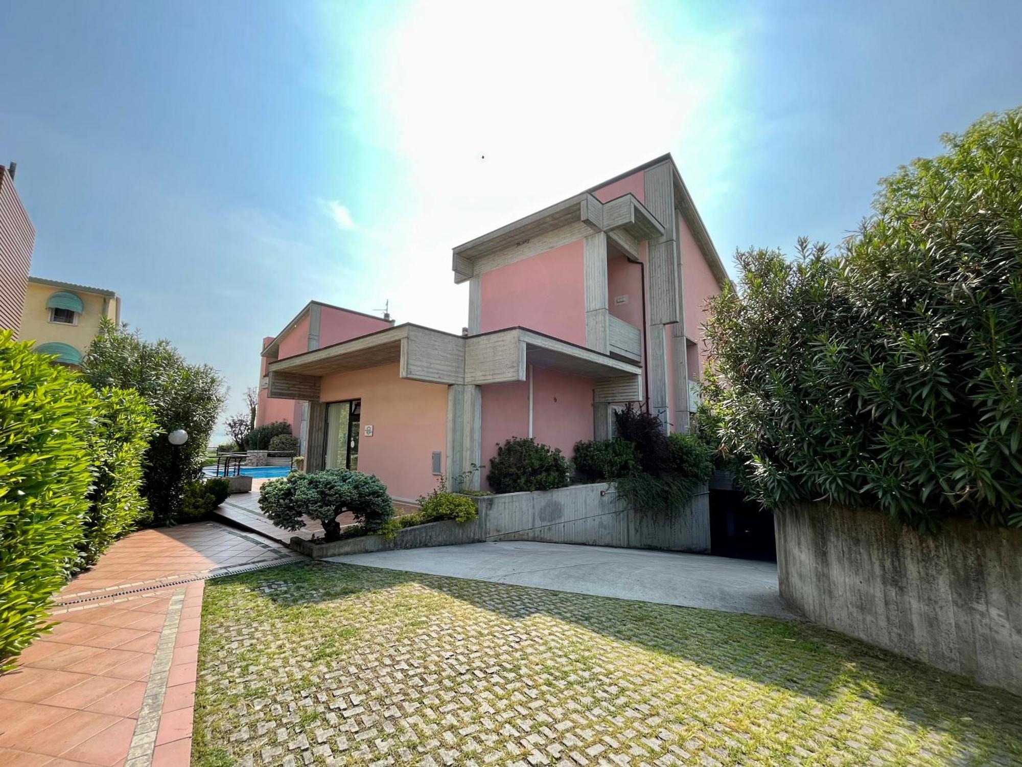 Residence Virgilio ซีร์มิโอเน ภายนอก รูปภาพ